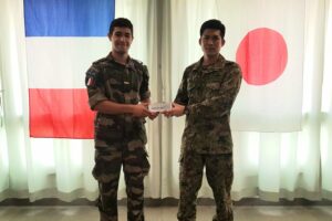 Echange cadeaux officier Echange cadeaux officier