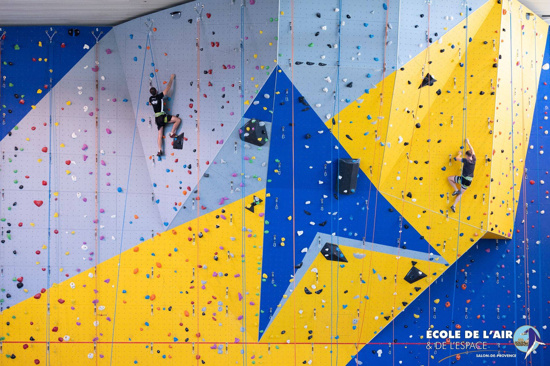 Premier open pour le nouveau mur d'escalade de l'EAE ! ⋆ L'École